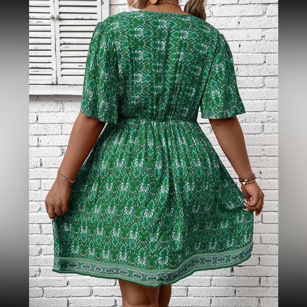 Boho plus size floral print butterfly sleeve dress red - Picture 7 of 10
